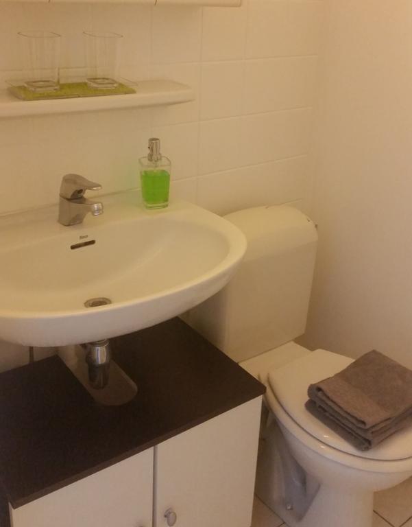 Studios Near Basel Airport Сен-Луи Екстериор снимка